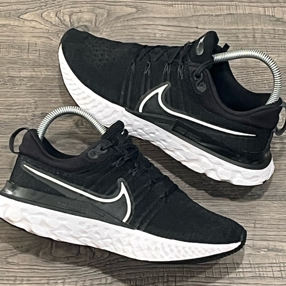 Nike Wmns React Infinity Run Flyknit 2 Black-CT2423-002 - Picture 4 of 13